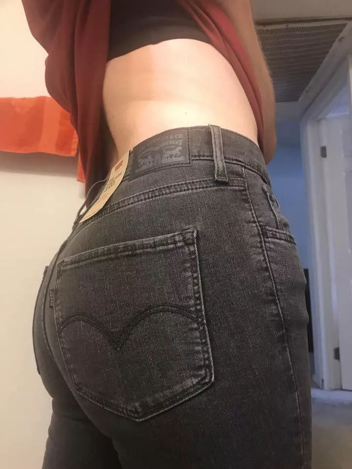 Hope my parents are proud hehe (I know they aren’t) posted by Haileyy_Alexis