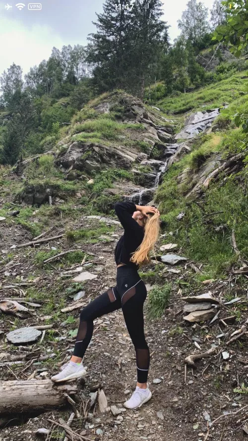 Hope my skinny legs are ok for you🥺 by lillyyymariaa