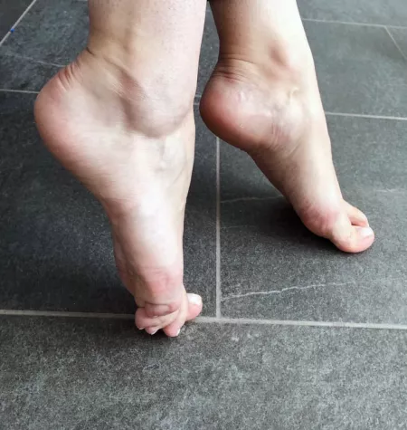 Hope my tight body makes your cock happy by Powerfull_xo