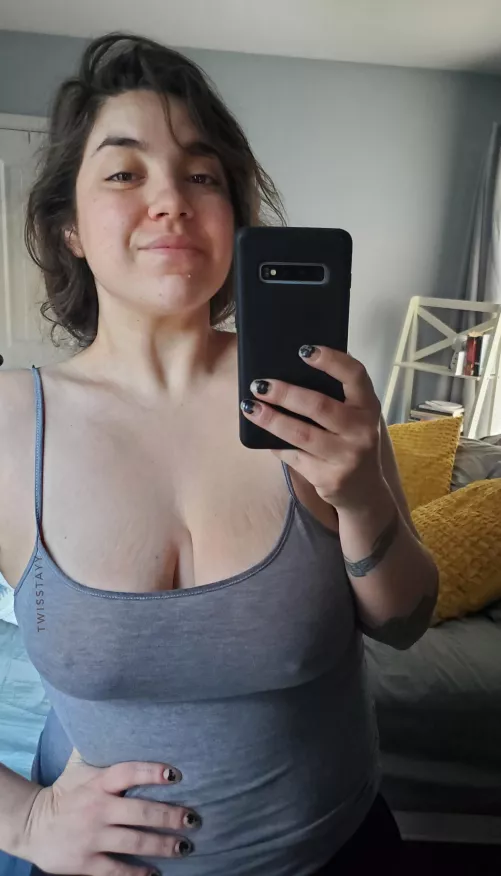 Hope the plumber doesn't mind that I just woke up and have no bra 🤔😅 by TwissTayy