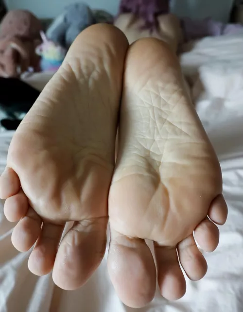 Hope this brightens up your Sunday by SuperShyCharlotte