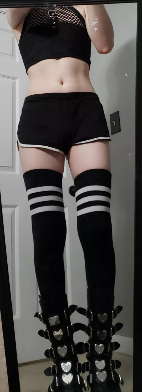 Hope this looks good. 🙈 by femboyMouse