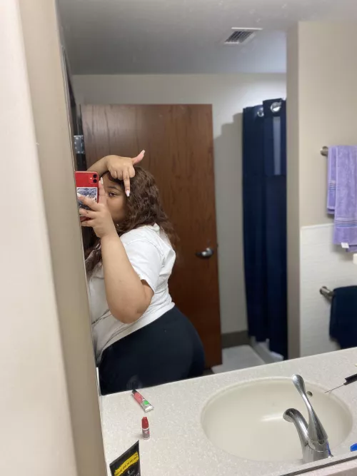 Hope this passes as a selfie☺️ by Adventurous-Stand293