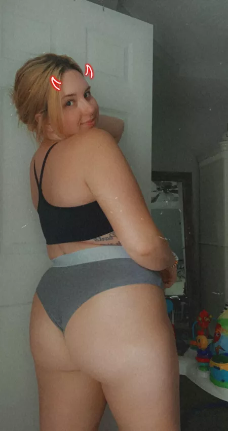 Hope u like chubby moms 😈 by MaddieSoThicc