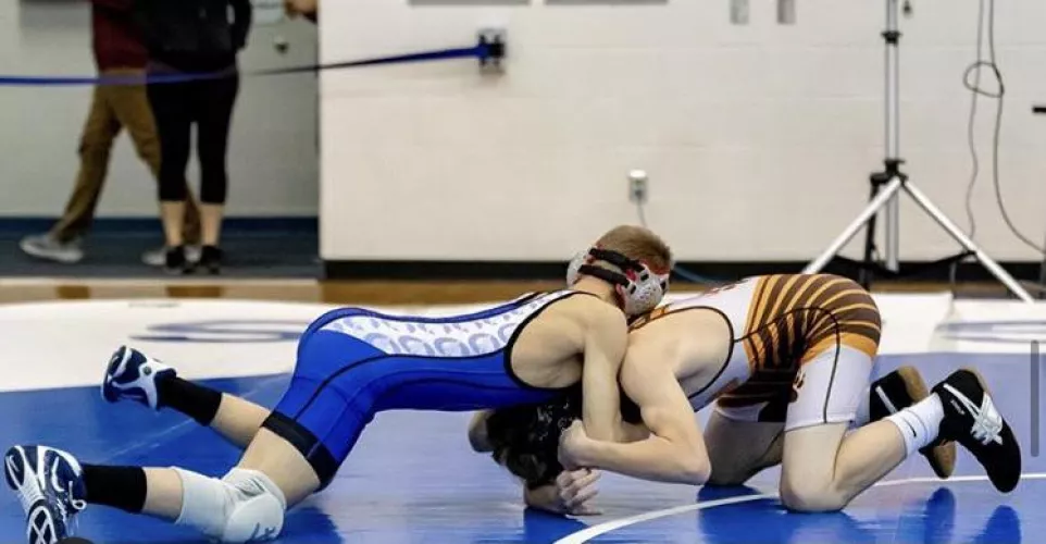 Hope u like my curves… What’s ur favorite part of this pic?? by NickHand18