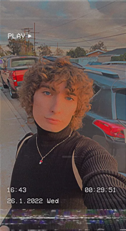 Hope ur all having a good day! Where my DBD players at? Kinda new to the game and want some friends who play 😋 by sexkitten4257