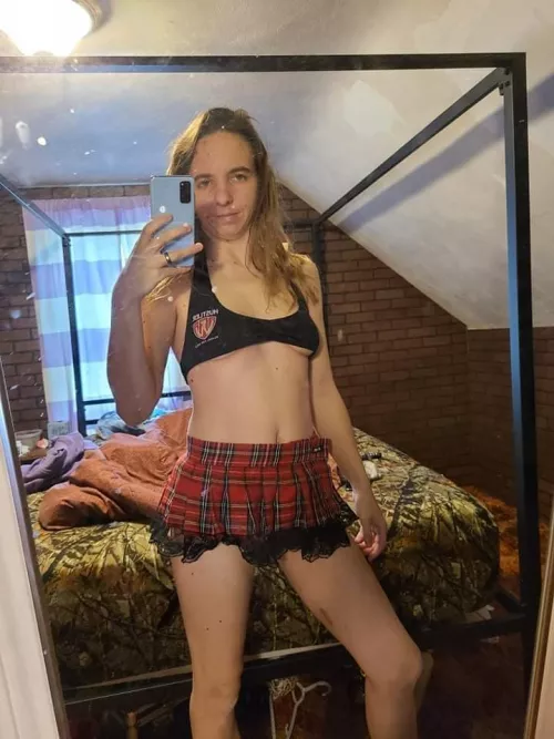 Hope you can join me i will be going live 9pm CST see you there. https://chaturbate.com/b/bgreeno24/ by Ok-Aside4548
