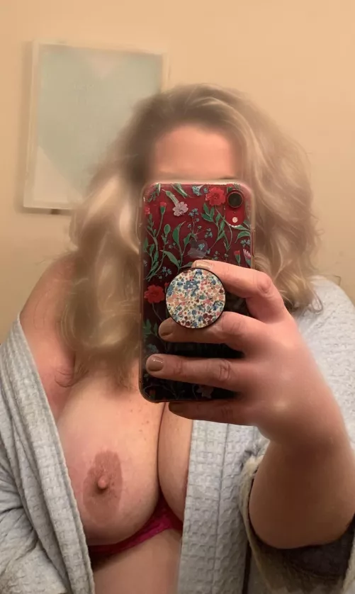 hope you don't have a prob with a mom bod by TanyaS4u