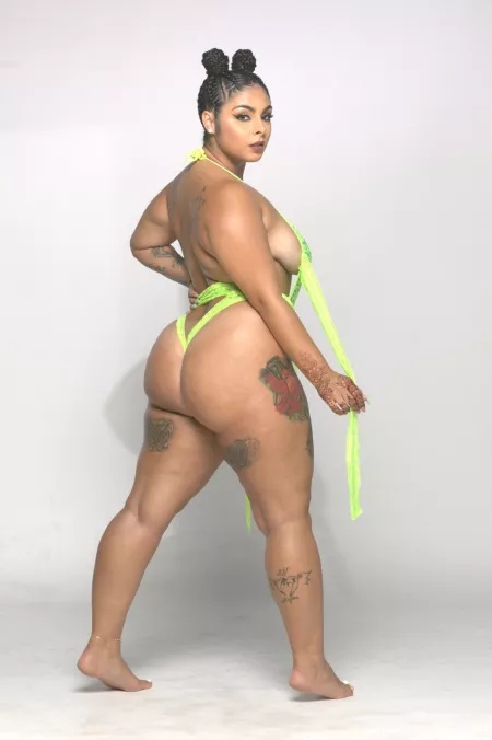 Hope you like some curves with your bikini 👙 by biagiodefranco