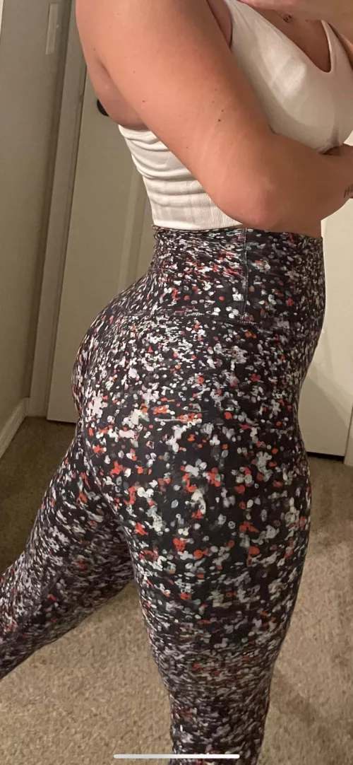 Hope you like what you see by Nicolebrooke0