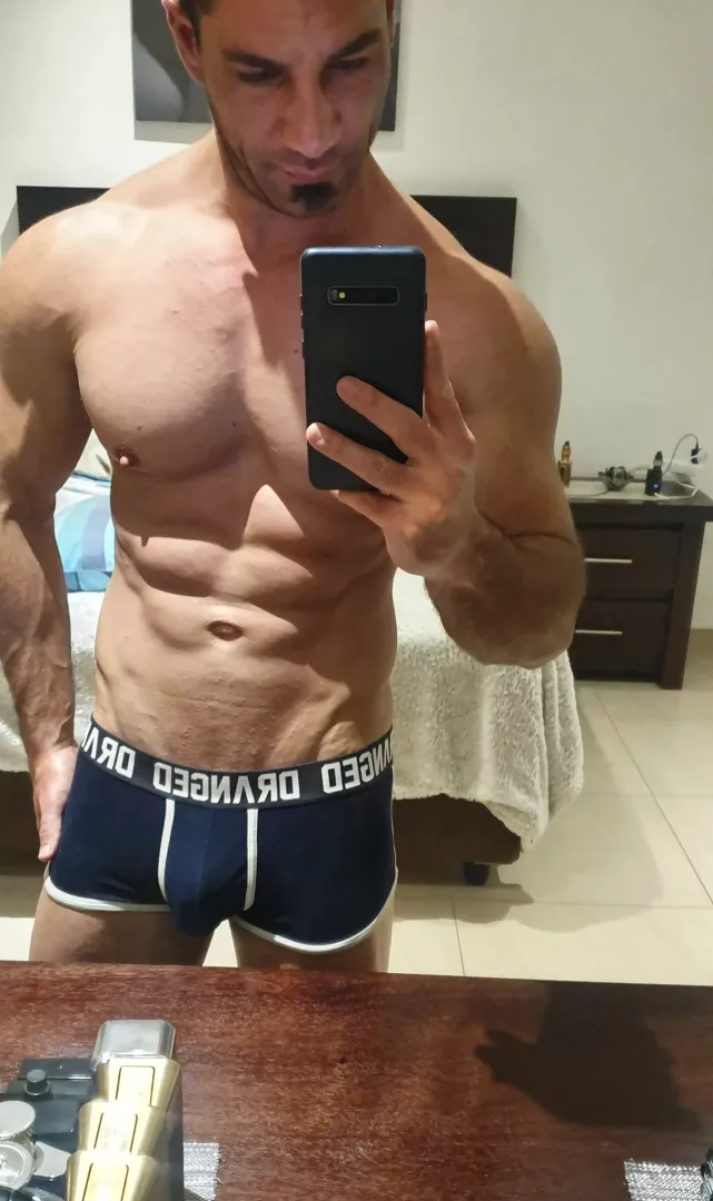 Hope your week is going well so far😎😉 posted by rippedchiver