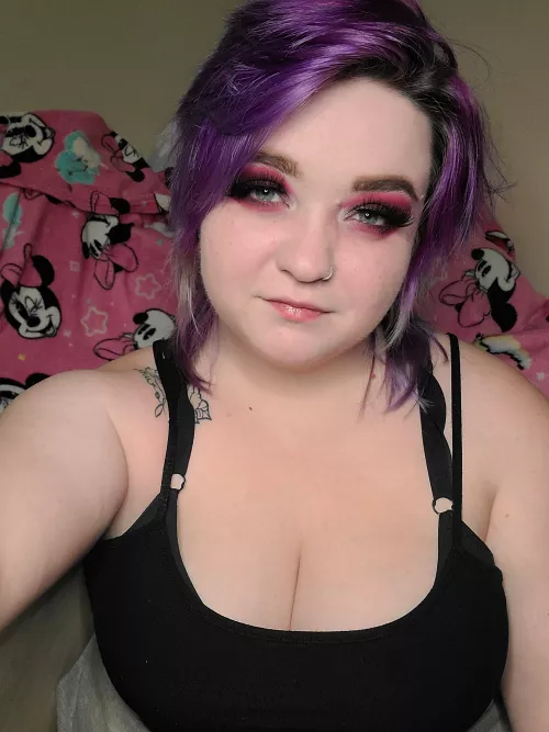 Hope you're all having a beautiful night ❣️ by lickitten