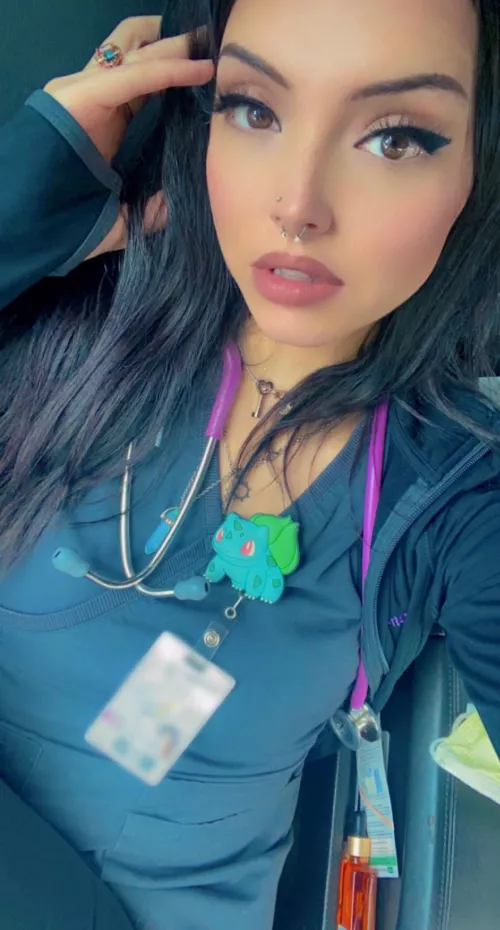 Hope you’re having an awesome Tuesday 🖤 by Thatonegirlshelby