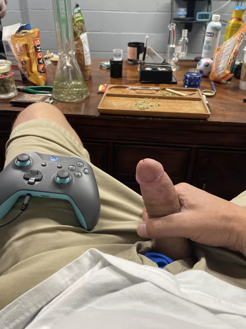 Horny and bored of games by snowmelts420