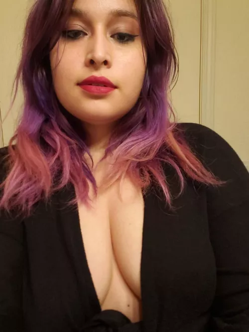 Horny and need attention by Nena0224