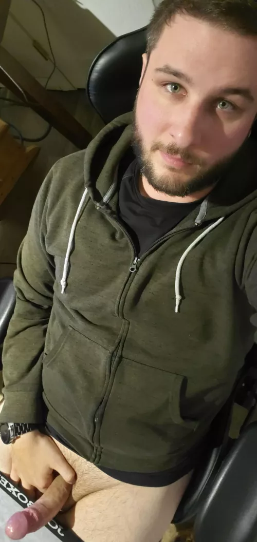 Horny and playful. Cumming to join? 😋 by slimslam_spaceman