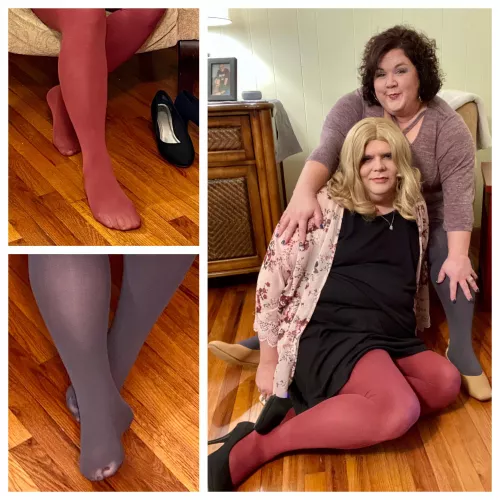 Hose foot fun! ❤️💜 by nylonsblue