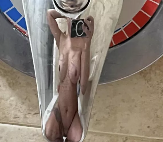 Hot and cold [f] by throwawayshy3