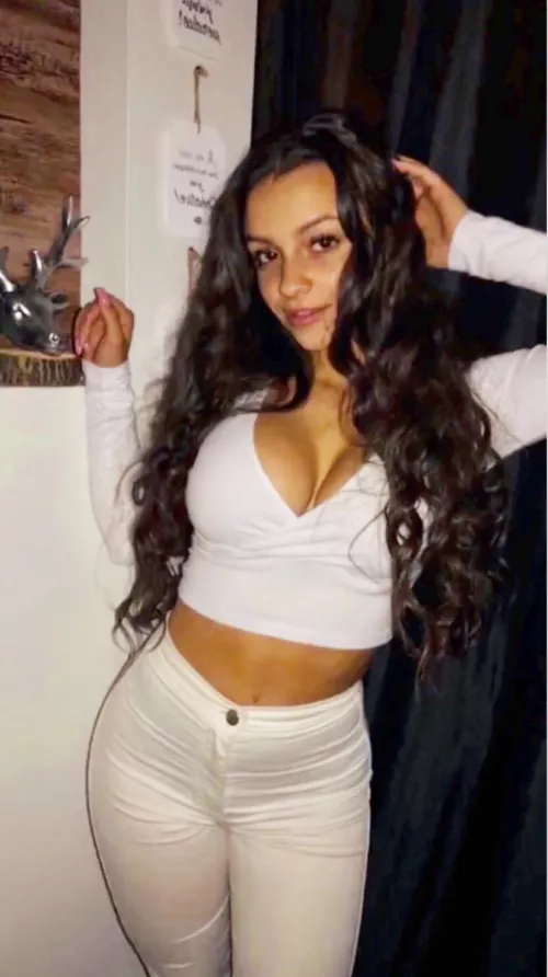 Hot body 🤤 by popingtarts