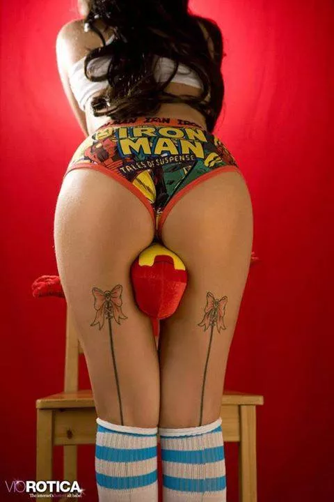 Hot Comic Book Fan posted by somerandomer