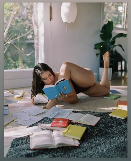 Hot DAMN 🥵🥵🥵 by imatitan85