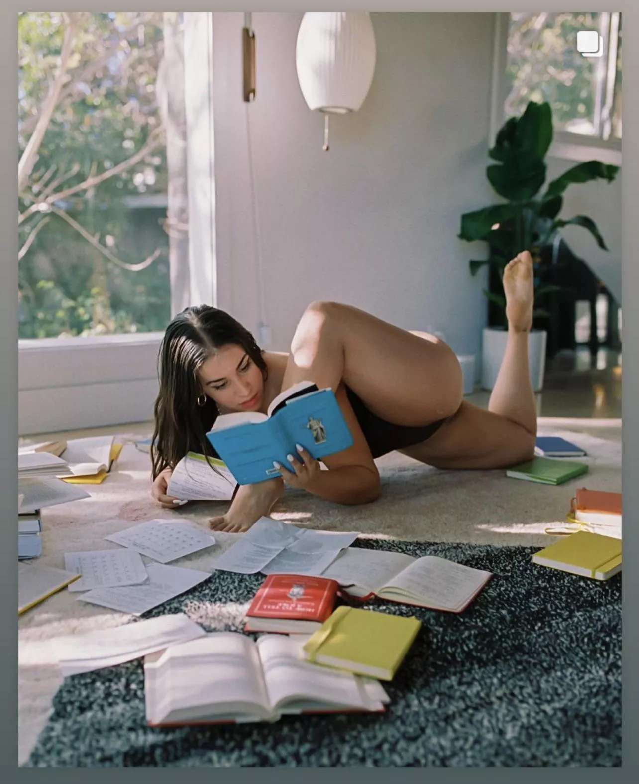 Hot DAMN 🥵🥵🥵 posted by imatitan85