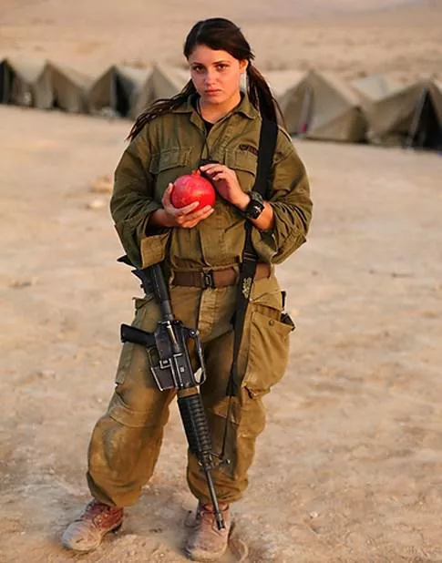 Hot IDF soldier posted by erich352