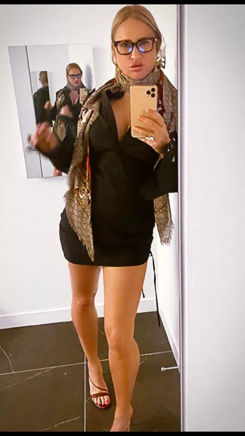 Hot milf by popingtarts