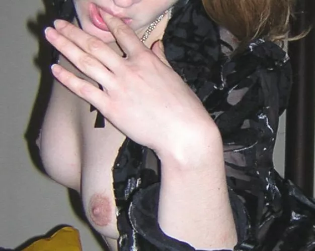 Hot Mom, Hard Nipples (32y, Mom of 1) by TheHottestAngel