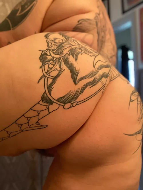 Hot & Ready to eat 😋 [crosspost] by QueenSkeet_1