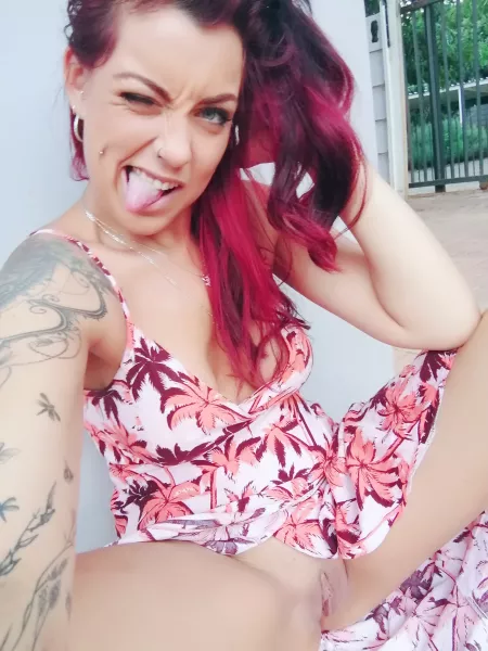 Hot summers day, want to join the sweaty fun??? by SkyeBlye