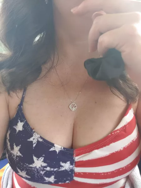 Hot tub time by peekaboo282