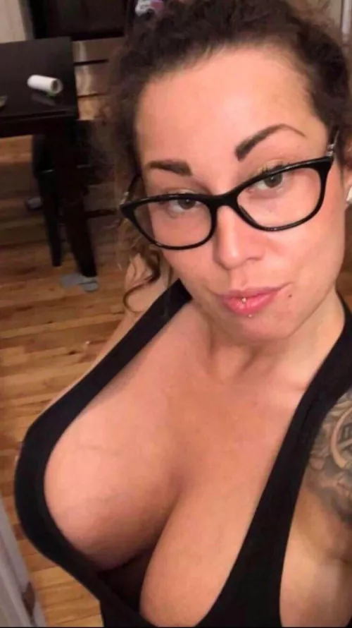 Hot view 🤤 by popingtarts