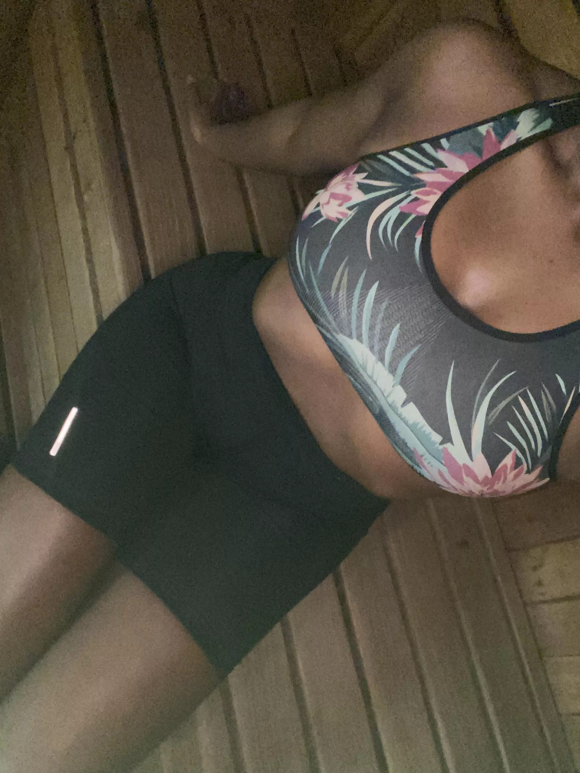 Hot & wet right now posted by brownsugargracie