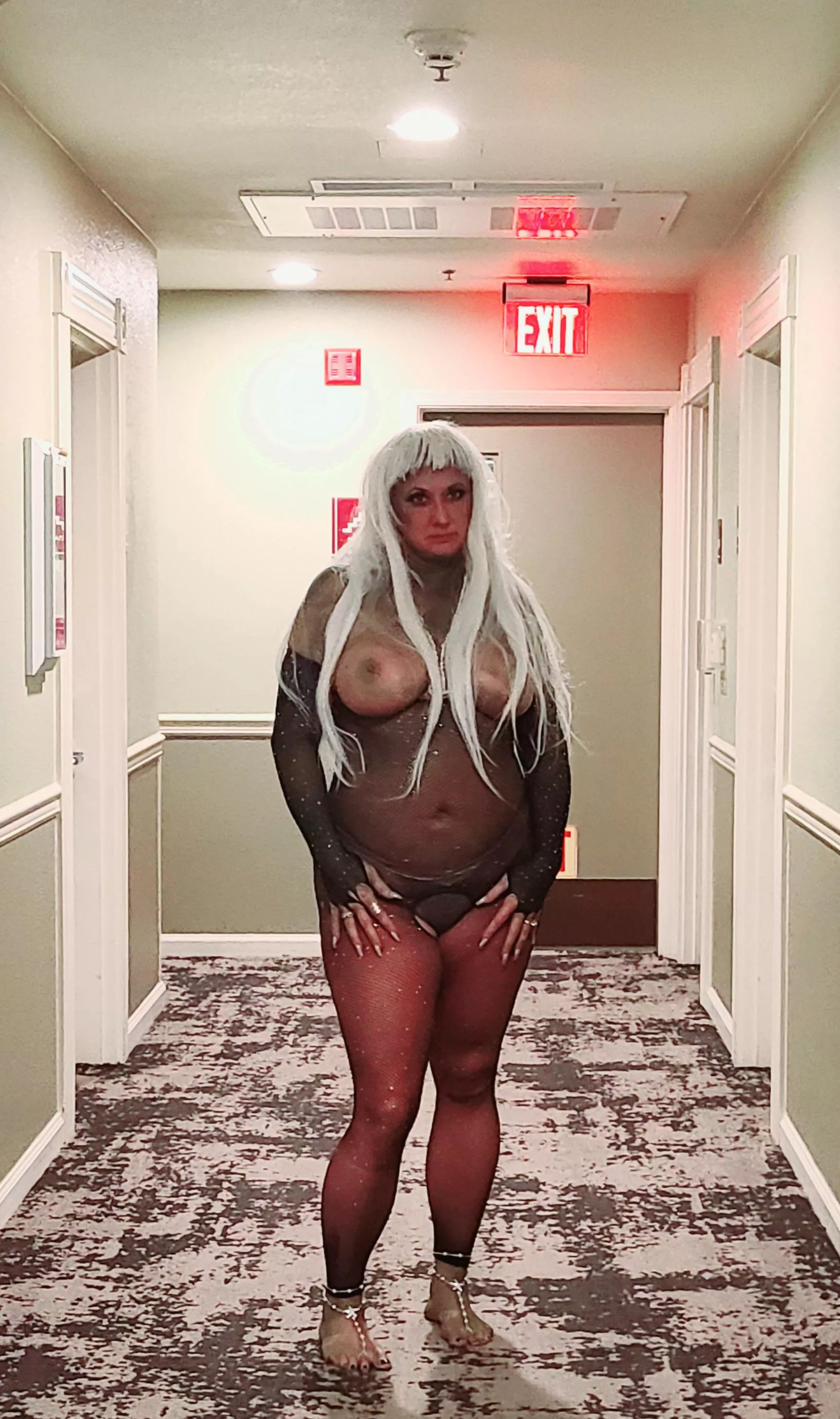 Hotel after party's are the best. posted by kitty_feral