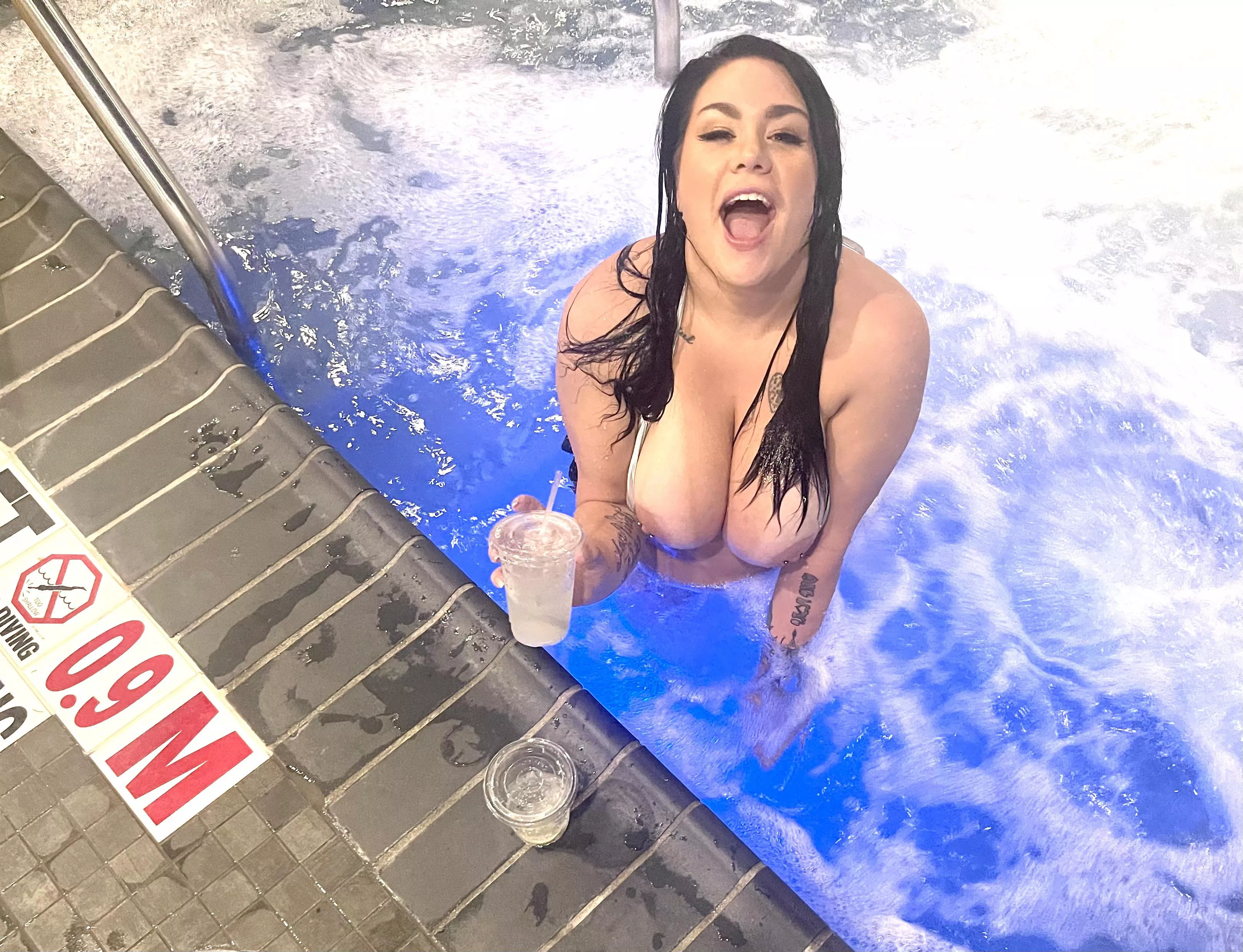 Hotel pool 🤪 posted by erikajacobs7