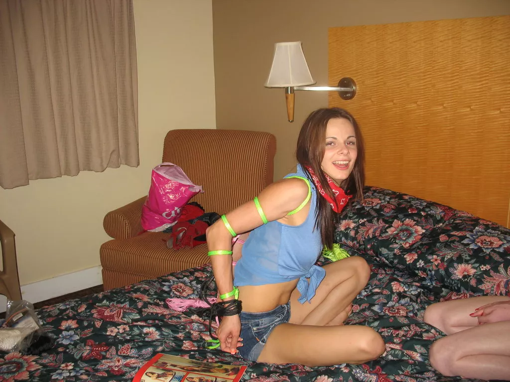 Hotel Room Fun posted by belgarion10101