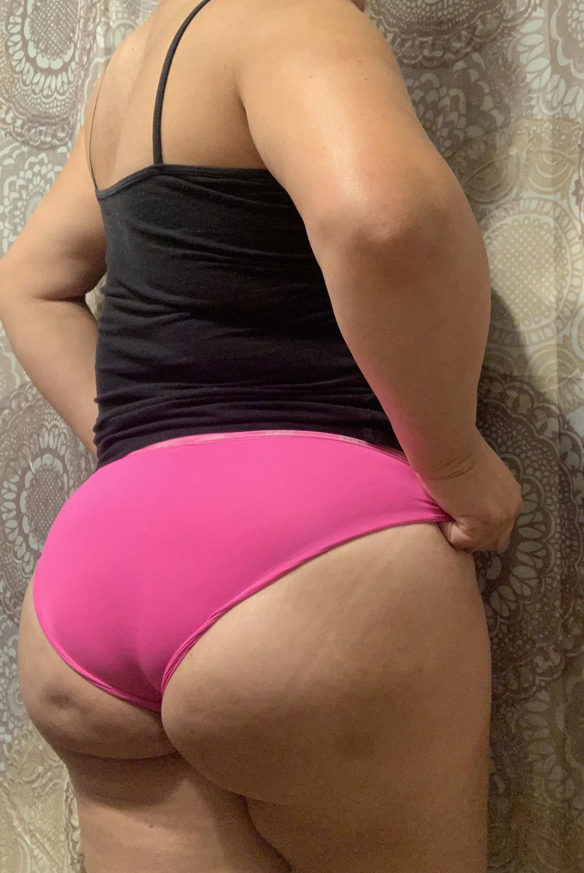 Hotwife 45 in the Modesto Ca area looking for a playmate. Details in the comments. posted by valleycouple209