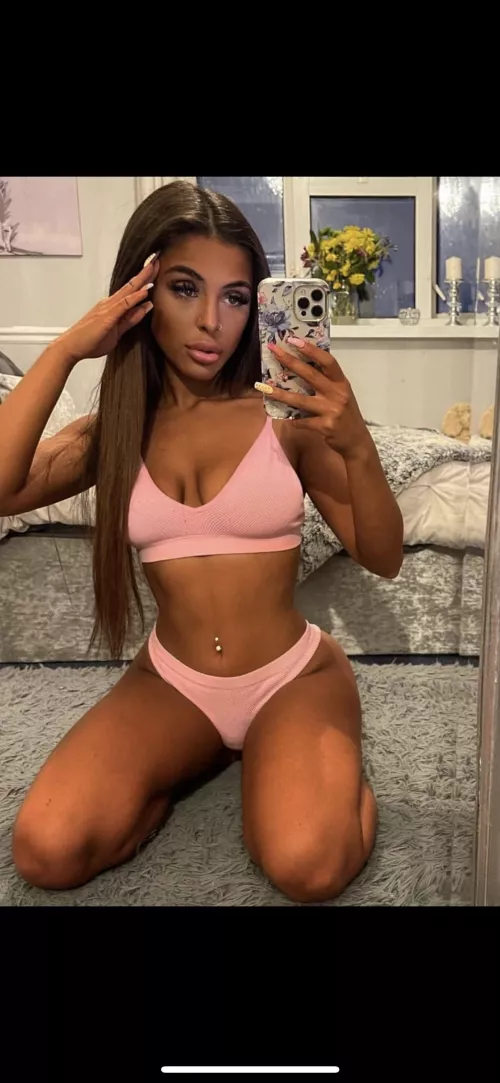 Hourglass by Repulsive_Sky7853