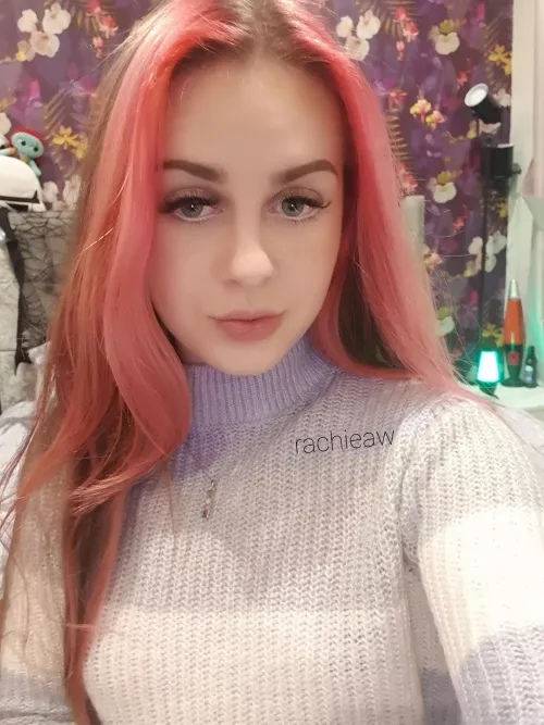 How about a sfw selfie 💙 by rachieaw