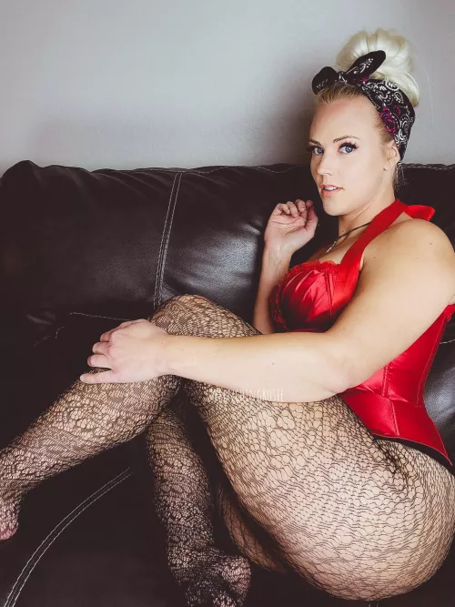 How about the pinup style? 😘 by wrenchingrosie