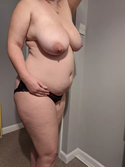 how am i looking? by missjane87