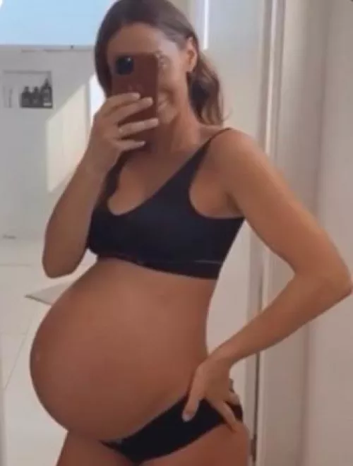 How are my curves? by Fit-Cheek3998