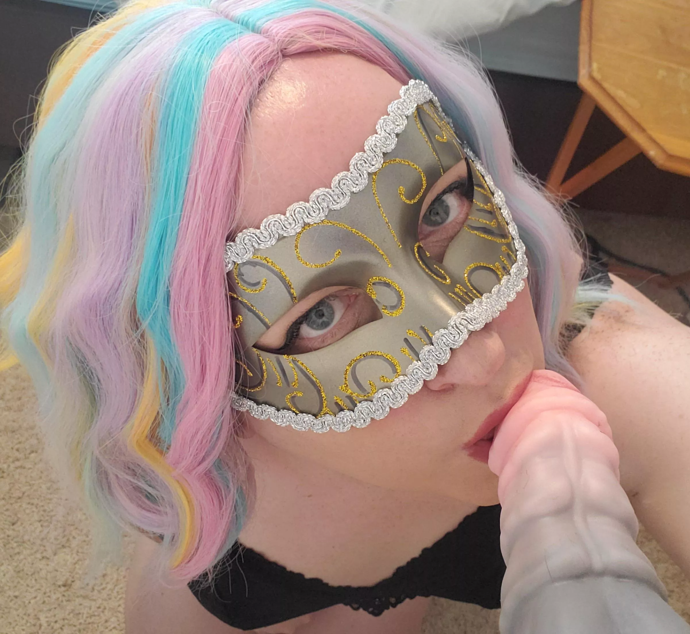 How are my eyes? 🍆💦💋 posted by DaisyDamara