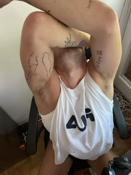 how are yall spending sunday? hopefully horny as me 🥵 by peachfromserbia