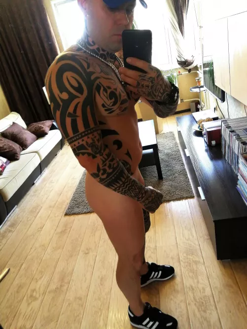 How are you? 👋 by Acrobatic-Ad-5576