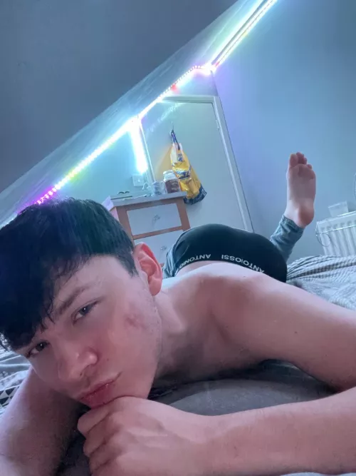 how are you all tonight? 😄 by ember_tw1nk