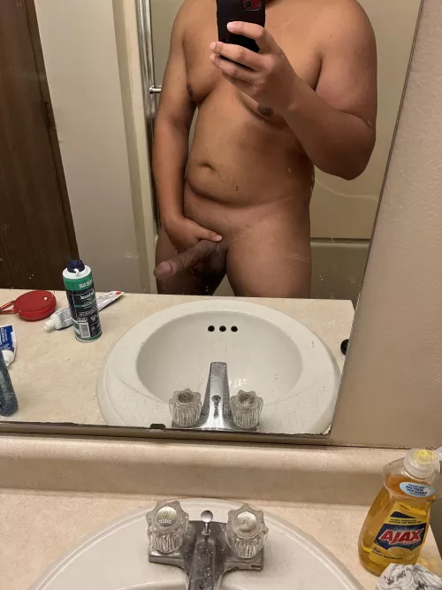 How big do you think I am? by GreenGem400709