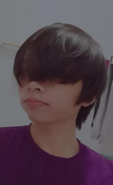 How can i style my hair in a way it looks messy and it stays that way, i got it to look like this but it'll change if i move too much or wind blows on it idk how other ppl do it. by Cholru