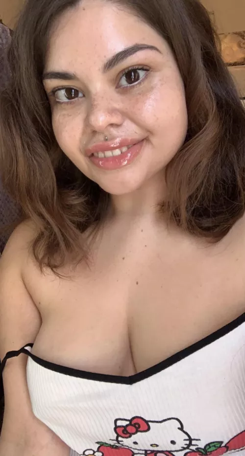 How clockable am I in white? (Btw this is my favorite subreddit) (22F) by mollyzedolly